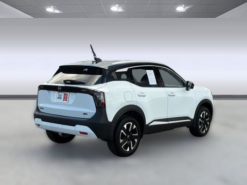 Certified 2025 Nissan Kicks SR FWD image 13