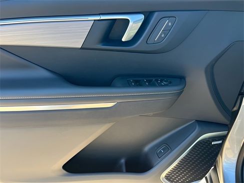 Used 2025 Buick Enclave Preferred image 14