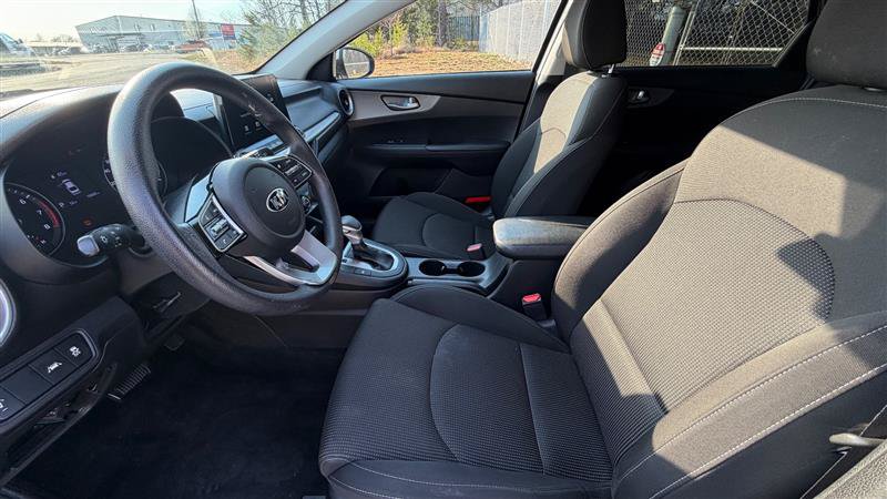 Used 2021 Kia Forte LXS FWD image 10
