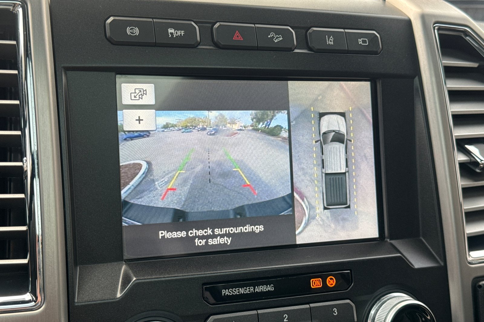 Used 2018 Ford F350 Platinum w/ Platinum Ultimate Package AWD/4WD image 19
