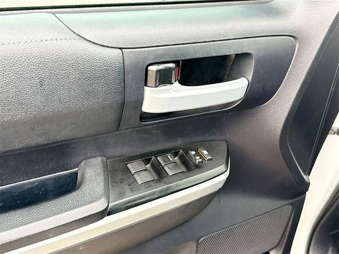 Used 2016 Toyota Tundra 2WD Double Cab image 19