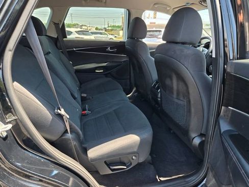 Used 2020 Kia Sorento S AWD/4WD image 17