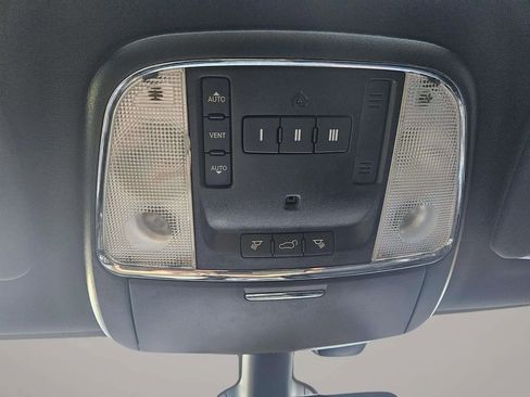 Used 2017 Jeep Grand Cherokee Limited 75th Anniversary image 38