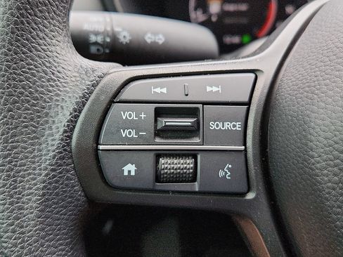 Used 2025 Honda CR-V LX image 16