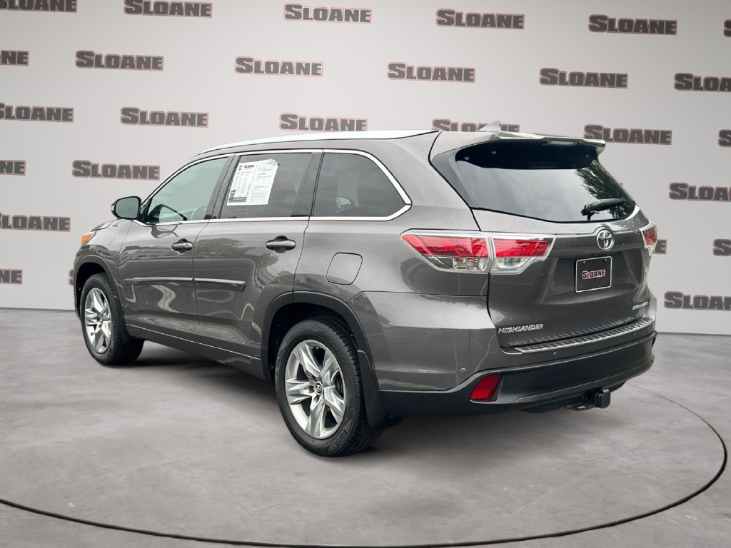 Used 2016 Toyota Highlander Limited w/ Driver Technology Package AWD/4WD image 3