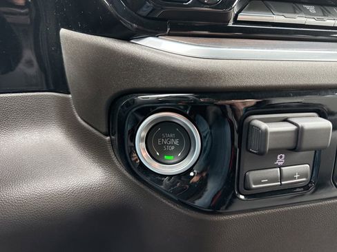 Used 2025 GMC Sierra 2500 SLT w/ LPO, GMC Protection Package image 24