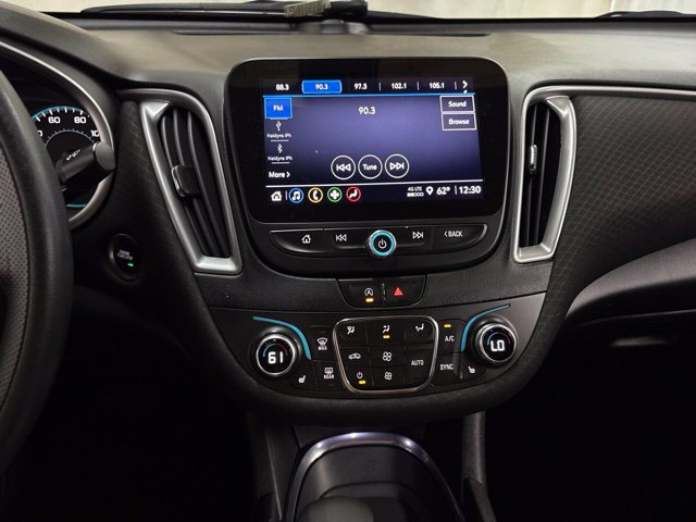 Used 2022 Chevrolet Malibu LT FWD image 26