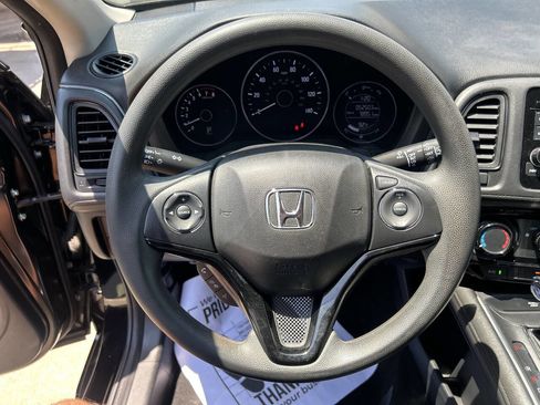 Used 2020 Honda HR-V LX image 15