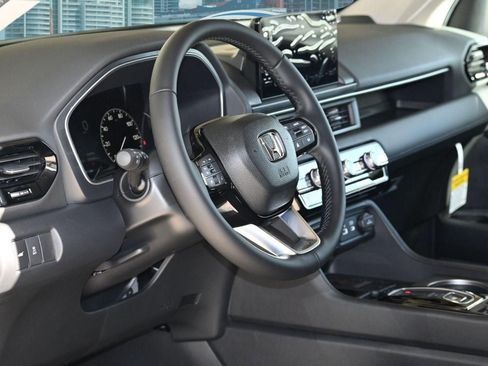 New 2025 Honda Pilot EX-L image 23