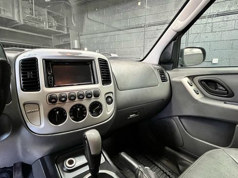 Used 2007 Ford Escape 4WD Hybrid image 10
