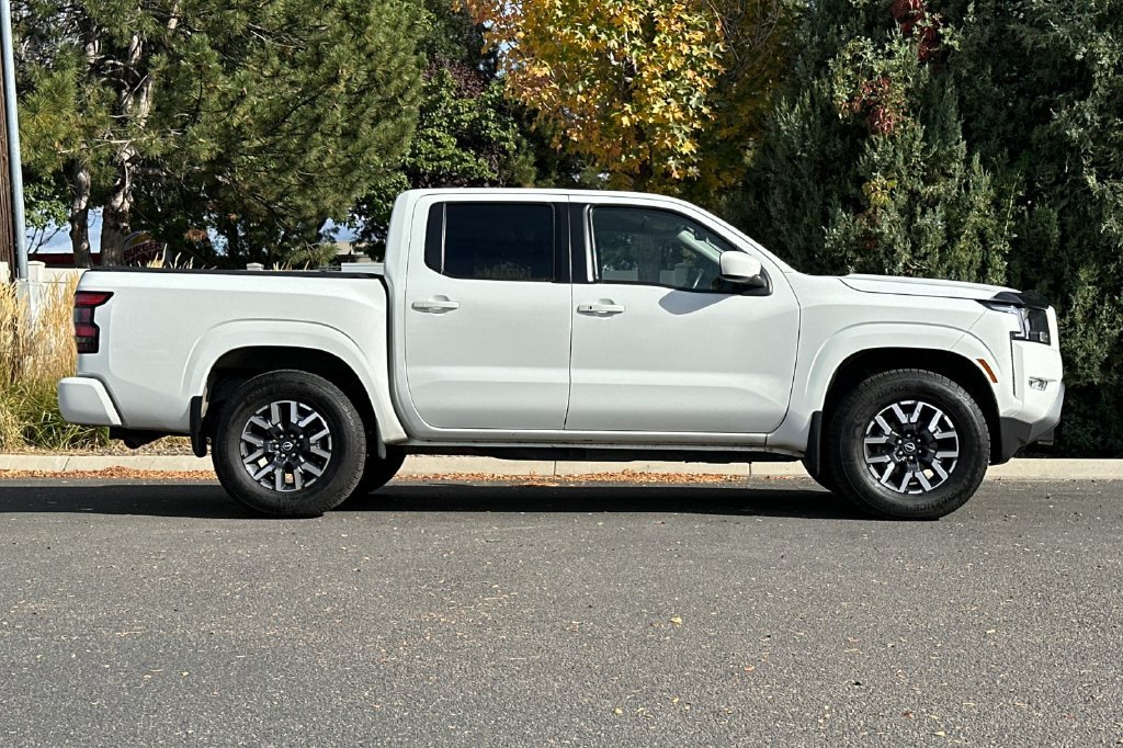 Used 2022 Nissan Frontier SV AWD/4WD image 11