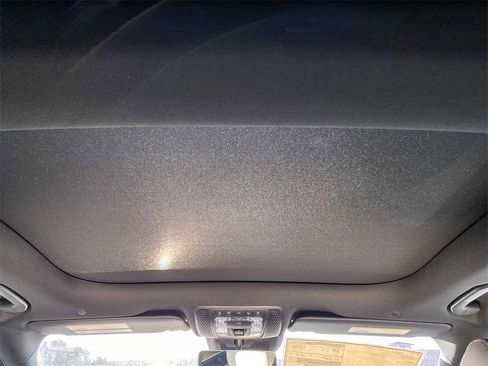 New 2025 Mercedes-Benz GLA 250 4MATIC image 15