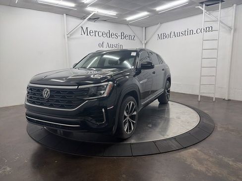 Used 2024 Volkswagen Atlas Cross Sport SEL Premium R-Line image 3