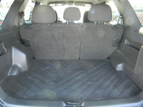 Used 2011 Ford Escape XLT image 11
