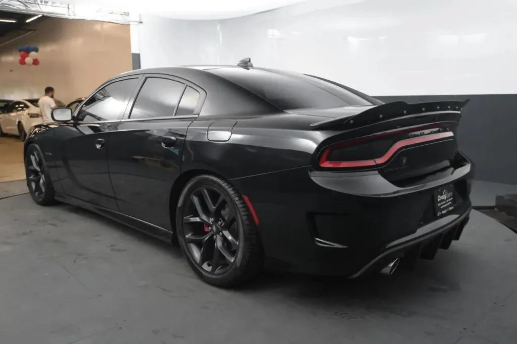 Used 2021 Dodge Charger R/T w/ Blacktop Package RWD image 3