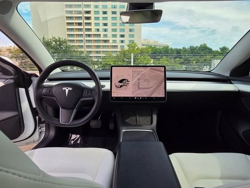 Used 2023 Tesla Model 3 Standard Range RWD image 26
