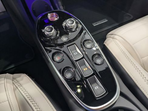 New 2025 McLaren GTS image 15