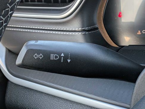 Used 2024 Jeep Grand Cherokee Laredo X image 25