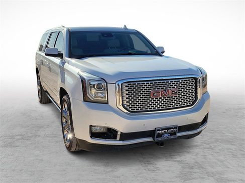 Used 2017 GMC Yukon XL Denali w/ Open Road Package image 2