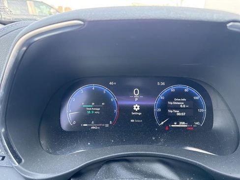 Used 2025 Toyota Highlander Platinum image 13