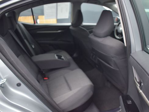 Used 2025 Toyota Camry LE image 11