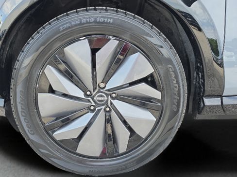 Used 2025 Nissan Ariya AWD image 50