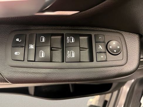 Used 2023 RAM 1500 Big Horn AWD/4WD image 7