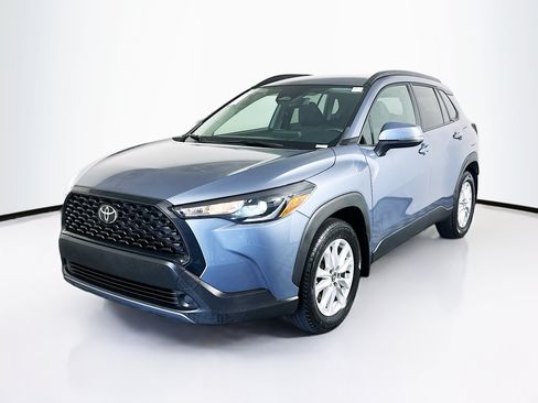 Used 2024 Toyota Corolla Cross LE FWD image 7