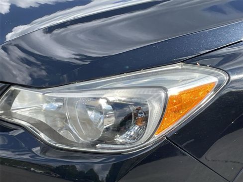 Used 2017 Subaru Crosstrek 2.0i Premium AWD/4WD image 9
