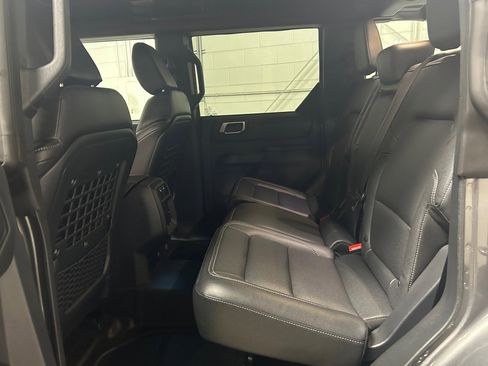 Used 2025 Ford Bronco Big Bend w/ Black Diamond Package AWD/4WD image 11
