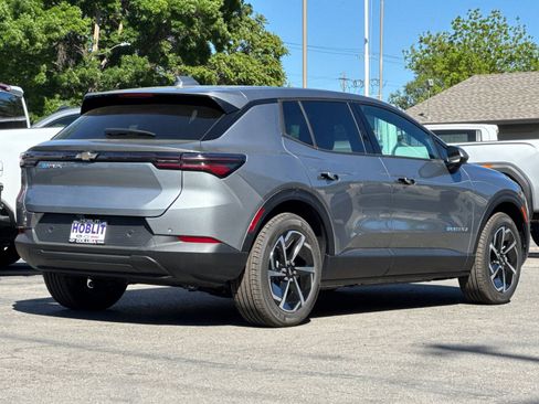 New 2026 Chevrolet Equinox EV LT image 3