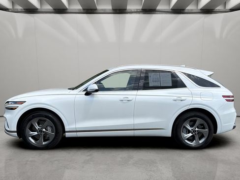 Certified 2026 Genesis GV70 2.5T AWD/4WD image 2