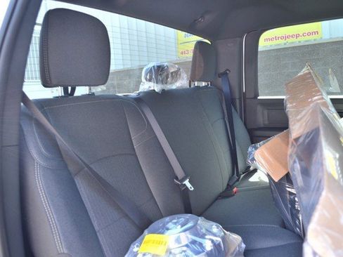 New 2024 RAM 3500 Tradesman w/ Chrome Appearance Group image 32