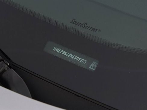 Used 2022 Ford Mustang Shelby GT500 w/ Carbon Fiber Track Pack RWD image 42