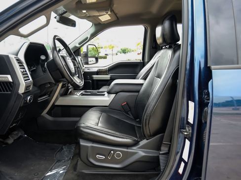 Used 2017 Ford F250 Lariat AWD/4WD image 4