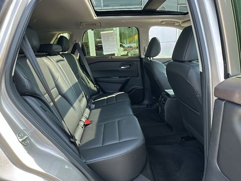Certified 2023 Nissan Rogue SL w/ SL Premium Package AWD/4WD image 24