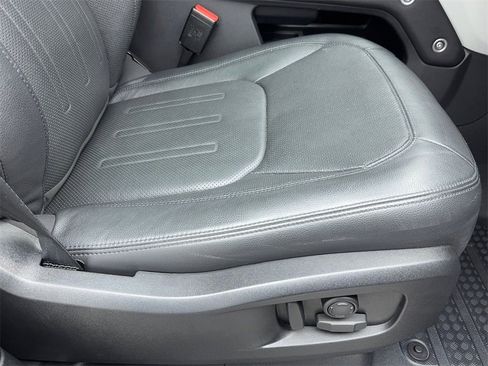 Used 2022 Land Rover Defender 110 SE image 49