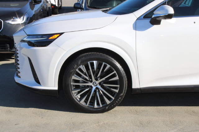 Certified 2023 Lexus RX 350 Premium Plus w/ Cold Area Package AWD/4WD image 4
