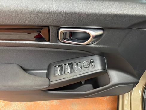 Used 2025 Honda Civic Sport image 23