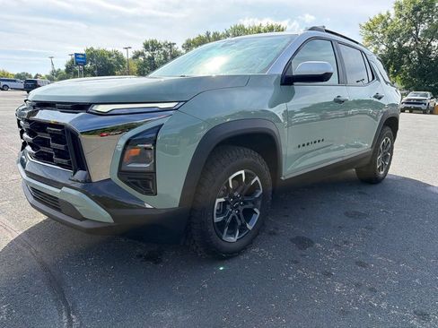 Used 2025 Chevrolet Equinox ACTIV w/ Safety and Technology Package AWD/4WD image 3