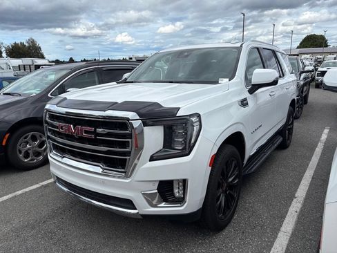 Used 2024 GMC Yukon SLT w/ SLT Luxury Package AWD/4WD image 1