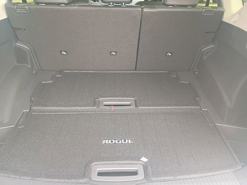 New 2026 Nissan Rogue Platinum w/ Tech Package AWD/4WD image 8