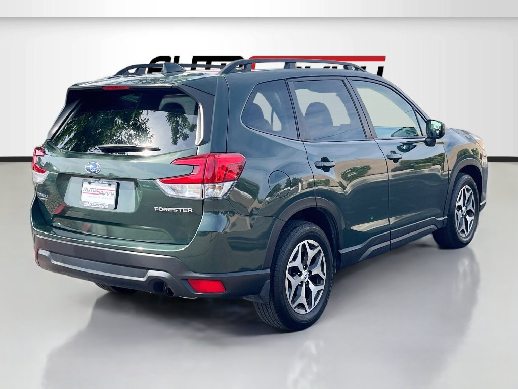 Used 2023 Subaru Forester Premium AWD/4WD image 7