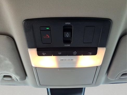 Used 2023 Nissan Altima 2.5 SV w/ SV Premium Package FWD image 20