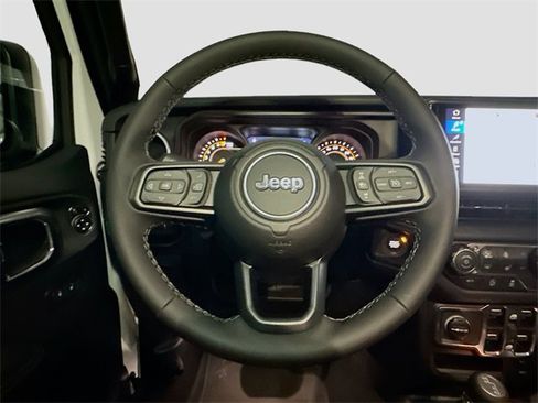 New 2025 Jeep Gladiator Sport image 7