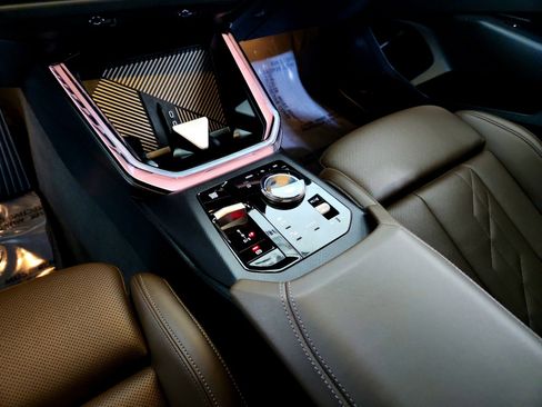 Used 2025 BMW X3 xDrive30i w/ Convenience Package image 15