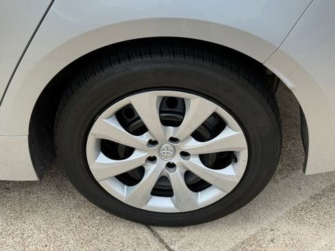 Used 2023 Toyota Corolla LE FWD image 30