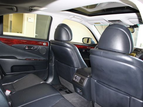 Used 2007 Lexus LS 460 RWD image 37