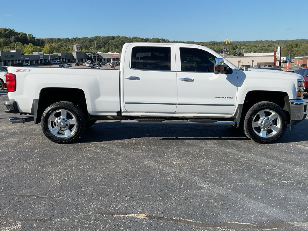 Used 2017 Chevrolet Silverado 2500 LTZ w/ Vortec Plus Package AWD/4WD image 11