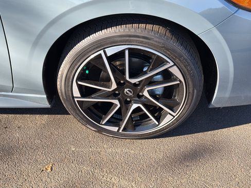 New 2025 Nissan Sentra SR image 9